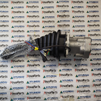 31Q6-21023 Джойстик правый (2)