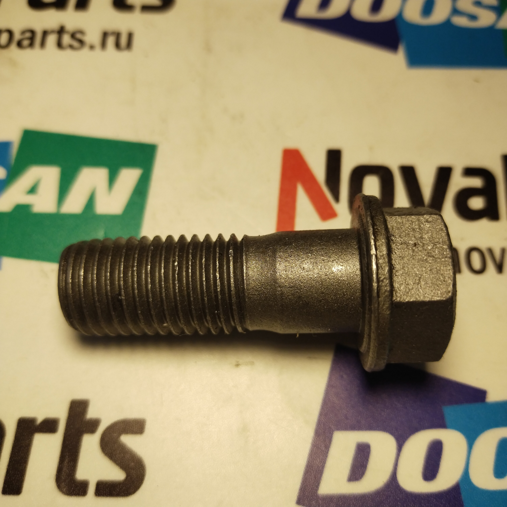 120-00050B Болт звездочки (2)