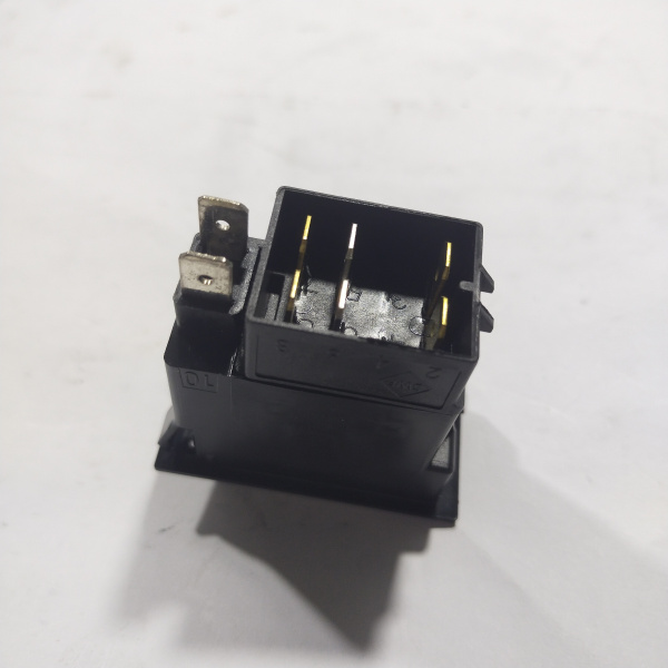 21E6-30440 (1) 21E6-30440 (1)