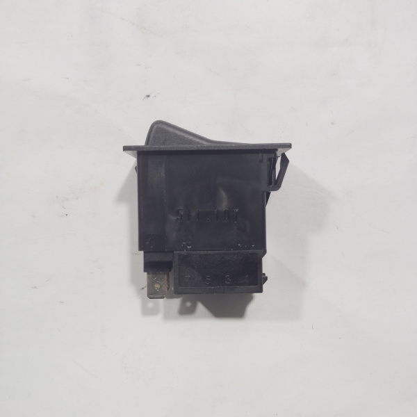 21E6-30440 (4) 21E6-30440 (4)